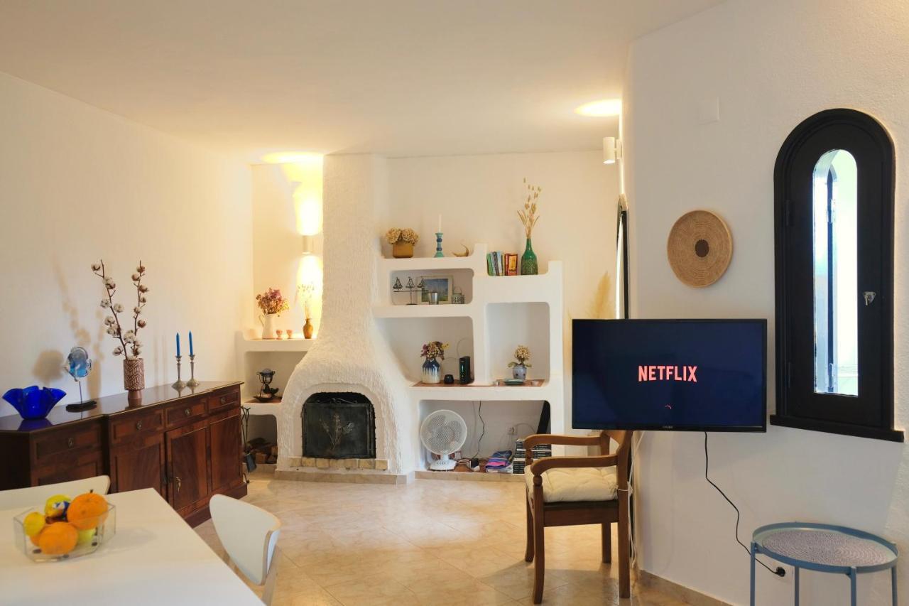 Peaceful & Spacious Apt With Parking & Queen Bed Carvoeiro  Bagian luar foto
