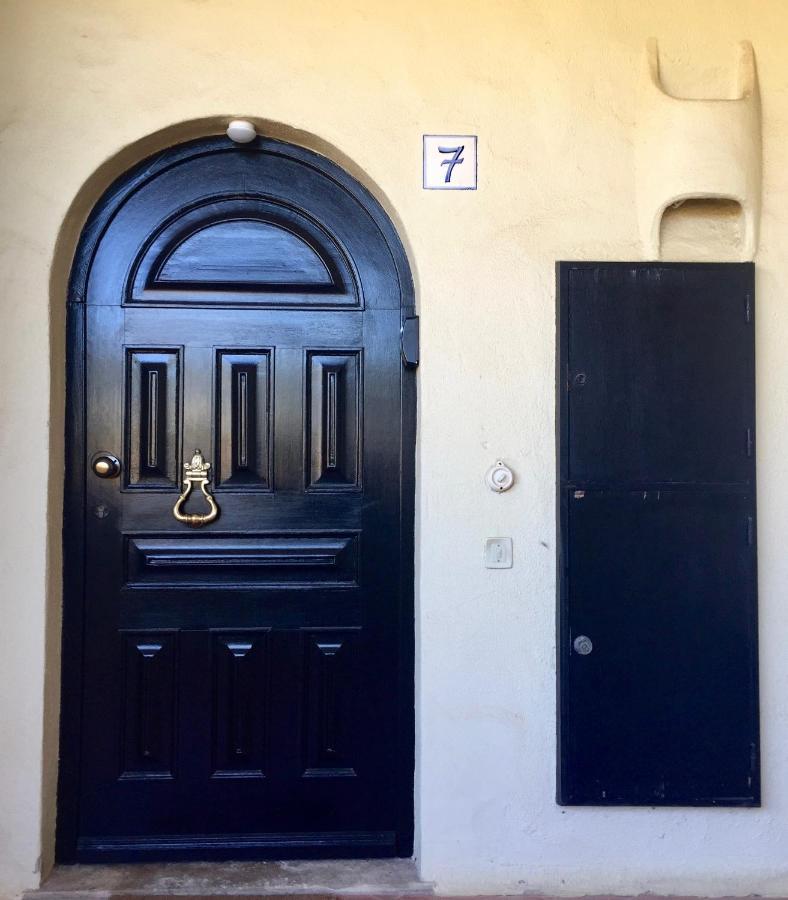 Peaceful & Spacious Apt With Parking & Queen Bed Carvoeiro  Bagian luar foto